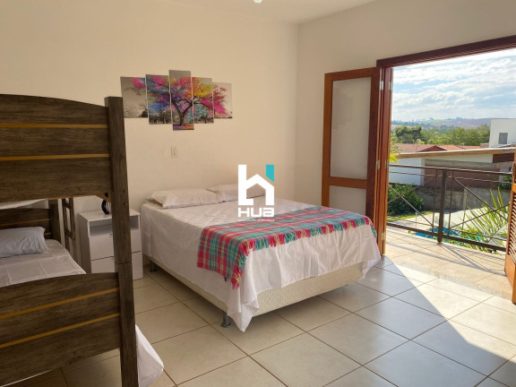 Imagem Imóvel com 4 Quartos à Venda, 1.044 m² Imagem Imóvel com 4 Quartos à Venda, 1.044 m²