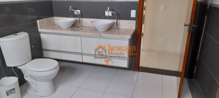 Imagem Sobrado com 3 Quartos à Venda, 316 m² em Jardim Vila Galvão - Guarulhos Imagem Sobrado com 3 Quartos à Venda, 316 m² em Jardim Vila Galvão - Guarulhos