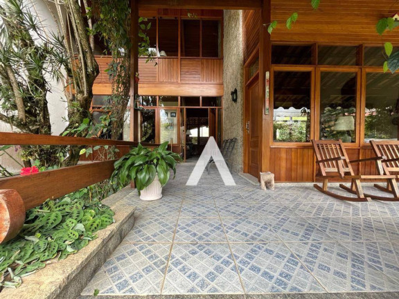 Imagem Casa com 5 Quartos à Venda, 350 m² em Iucas - Teresópolis