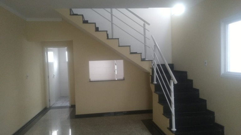 Imagem Sobrado com 3 Quartos à Venda, 304 m² em Tabatinga - Caraguatatuba