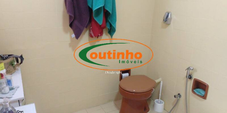 Imagem Apartamento com 4 Quartos à Venda, 140 m² em Tijuca - Rio De Janeiro Imagem Apartamento com 4 Quartos à Venda, 140 m² em Tijuca - Rio De Janeiro