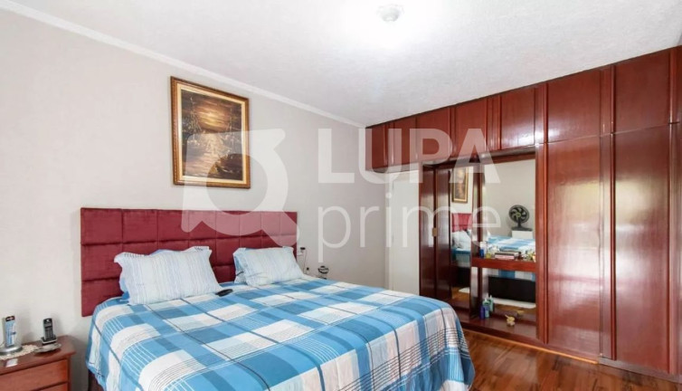 Imagem Casa com 5 Quartos à Venda, 182 m² em Jardim Guanca - São Paulo