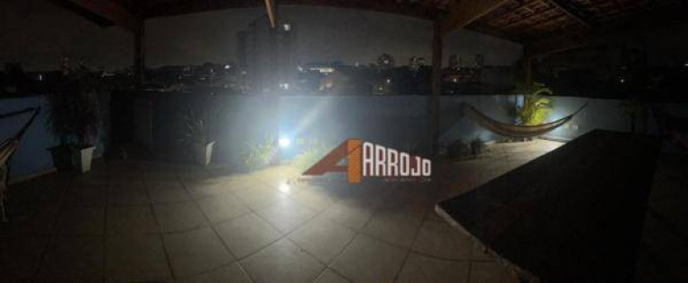 Imagem Sobrado com 3 Quartos à Venda, 567 m² em Penha De França - São Paulo