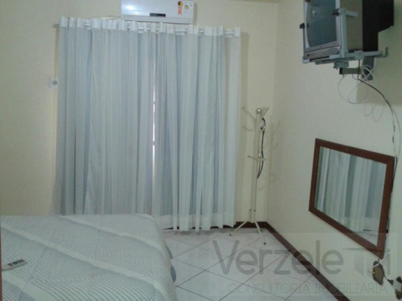 Imagem Apartamento com 3 Quartos para Temporada, 130 m² em Meia Praia - Itapema Imagem Apartamento com 3 Quartos para Temporada, 130 m² em Meia Praia - Itapema