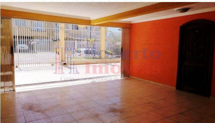 Imagem Casa com 3 Quartos à Venda, 500 m² em Novo Mundo - Curitiba Imagem Casa com 3 Quartos à Venda, 500 m² em Novo Mundo - Curitiba