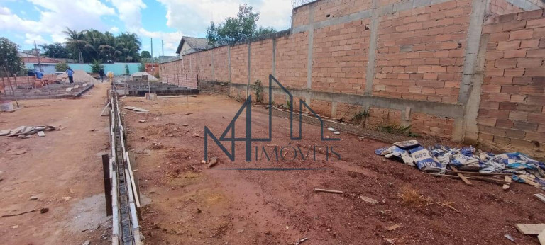 Imagem Casa com 3 Quartos à Venda, 270 m² em Independência - Aparecida De Goiânia
