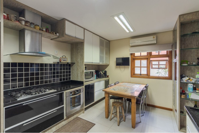 Imagem Casa de Condomínio com 4 Quartos à Venda, 238 m² em Bela Vista - Porto Alegre Imagem Casa de Condomínio com 4 Quartos à Venda, 238 m² em Bela Vista - Porto Alegre