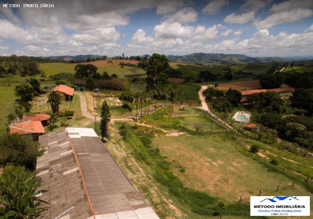 Imagem Chácara com 4 Quartos à Venda, 200 m² em Rural - Pinhalzinho