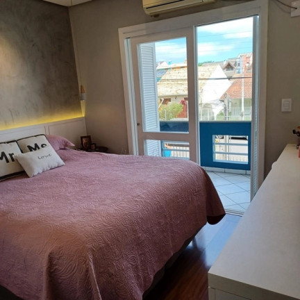 Imagem Casa com 3 Quartos à Venda, 180 m² em Guarujá - Porto Alegre