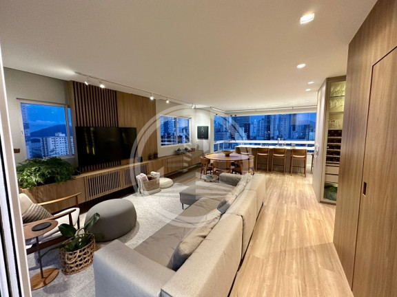 Apartamento com 4 Quartos à Venda, 240 m² em Centro - Balneário Camboriú