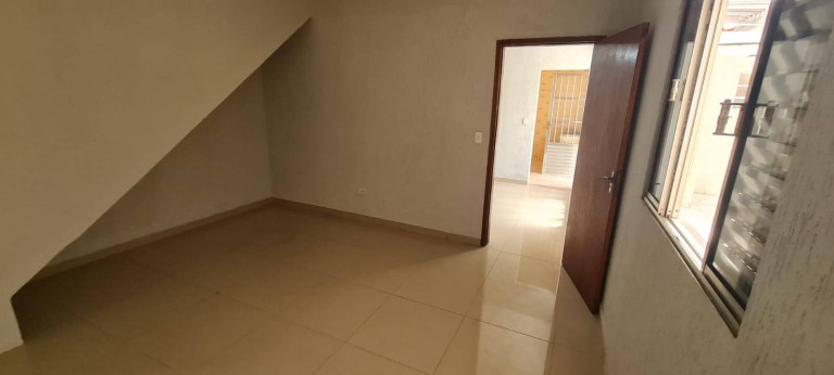Imagem Casa com 4 Quartos à Venda, em São Paulo Imagem Casa com 4 Quartos à Venda, em São Paulo