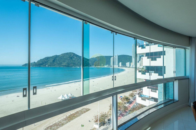 Apartamento com 3 Quartos à Venda,  em Centro - Balneário Camboriú