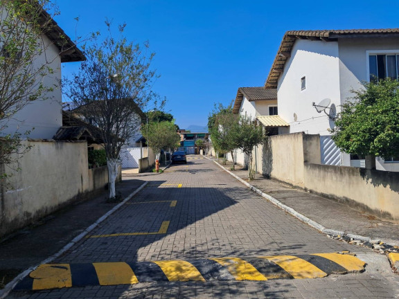Imagem Casa com 2 Quartos à Venda, 70 m² em Campo Grande - Rio De Janeiro Imagem Casa com 2 Quartos à Venda, 70 m² em Campo Grande - Rio De Janeiro