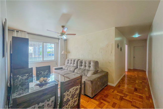 Imagem Apartamento com 2 Quartos à Venda, 60 m² em Vila Ipiranga - Porto Alegre