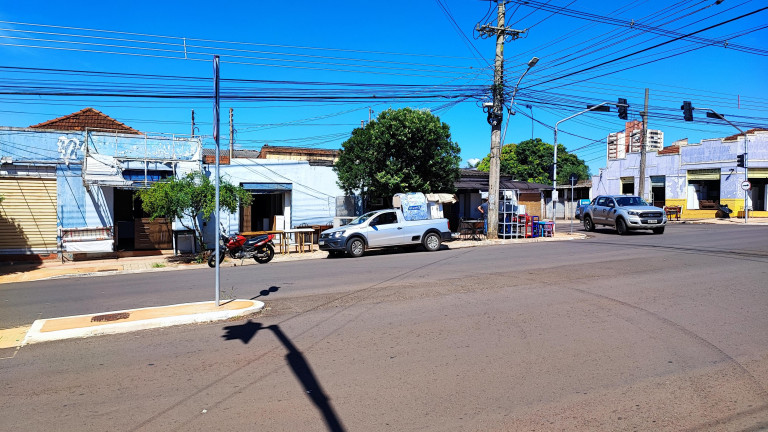 Imagem Terreno à Venda, 800 m² em Amambaí - Campo Grande Imagem Terreno à Venda, 800 m² em Amambaí - Campo Grande