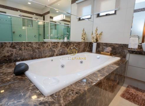 Imagem Casa com 4 Quartos à Venda, 351 m² em Jardins Madri - Goiânia Imagem Casa com 4 Quartos à Venda, 351 m² em Jardins Madri - Goiânia