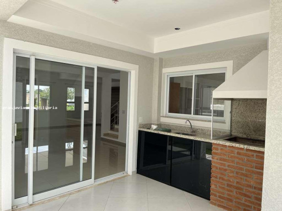Imagem Casa à Venda, em Moinho Velho - Cotia Imagem Casa à Venda, em Moinho Velho - Cotia