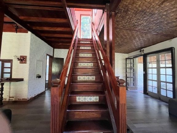 Imagem Casa com 10 Quartos à Venda, 327 m² em Albuquerque - Teresópolis Imagem Casa com 10 Quartos à Venda, 327 m² em Albuquerque - Teresópolis