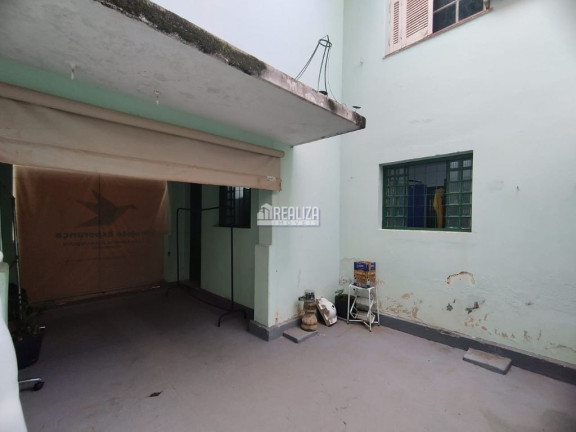 Imagem Casa com 3 Quartos à Venda, 243 m² em Centro - Uberaba Imagem Casa com 3 Quartos à Venda, 243 m² em Centro - Uberaba