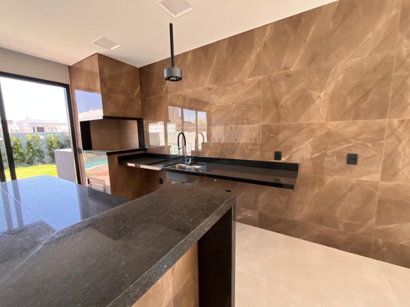 Imagem Casa com 4 Quartos à Venda, 300 m² em Condomínio Belvedere Ii - Cuiabá