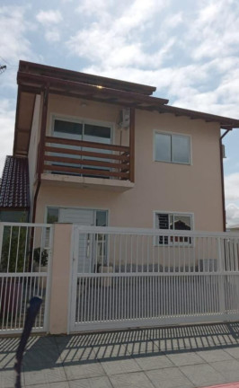 Imagem Casa com 5 Quartos para Alugar, em Balneário Ponta Do Papagaio - Palhoça Imagem Casa com 5 Quartos para Alugar, em Balneário Ponta Do Papagaio - Palhoça