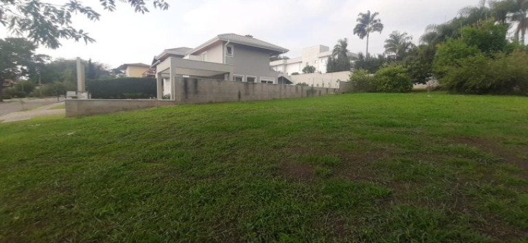Imagem Terreno à Venda, 943 m² em Condominio Porto Atibaia - Atibaia Imagem Terreno à Venda, 943 m² em Condominio Porto Atibaia - Atibaia