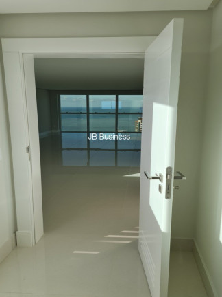 Imagem Imóvel com 3 Quartos à Venda, 139 m² em Centro - Balneário Camboriú