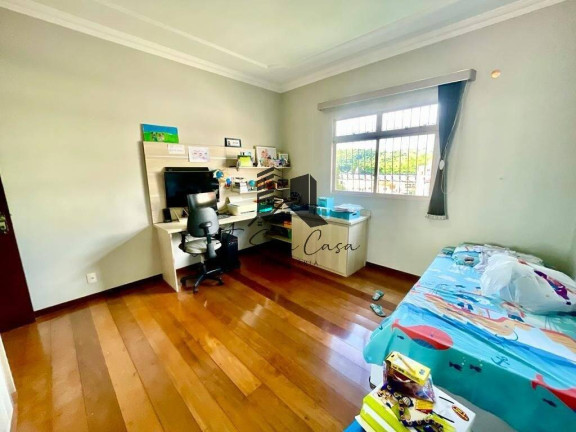 Imagem Casa com 4 Quartos à Venda, 250 m² em Arvoredo - Contagem