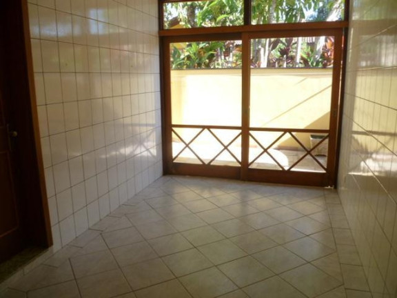 Imagem Casa com 3 Quartos à Venda, 460 m² em Parque Dom Henrique - Cotia Imagem Casa com 3 Quartos à Venda, 460 m² em Parque Dom Henrique - Cotia
