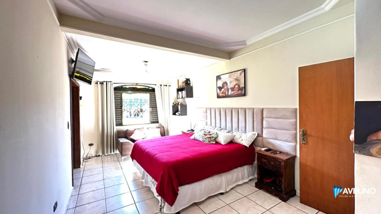 Imagem Casa com 5 Quartos à Venda, 324 m² em Vila Taquarussu - Campo Grande
