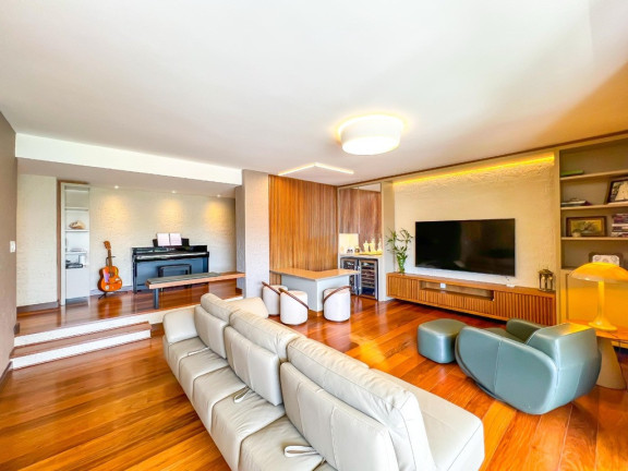 Apartamento com 3 Quartos à Venda, 195 m² em Auxiliadora - Porto Alegre