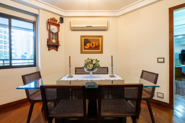 Imagem Apartamento com 3 Quartos à Venda, 120 m² em Moema - São Paulo