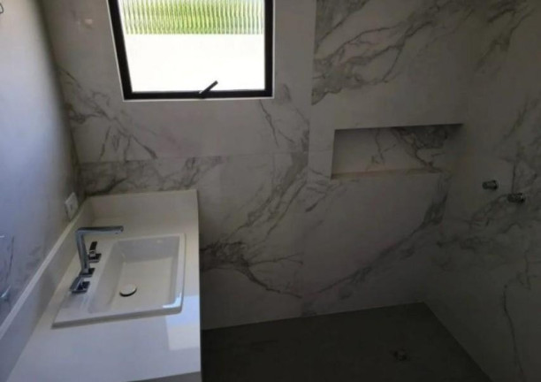 Imagem Casa com 3 Quartos à Venda, 135 m² em Jardim Das Américas - Curitiba Imagem Casa com 3 Quartos à Venda, 135 m² em Jardim Das Américas - Curitiba