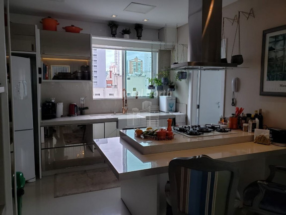 Imagem Apartamento com 3 Quartos à Venda, 134 m² em Centro - Balneário Camboriú Imagem Apartamento com 3 Quartos à Venda, 134 m² em Centro - Balneário Camboriú