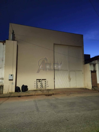 Galpão à Venda, 238 m² em São José - Montes Claros