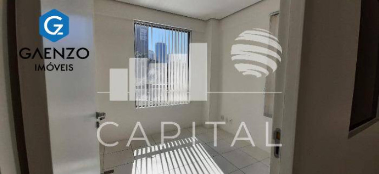 Sala Comercial à Venda, 42 m² em Alphaville Industrial - Barueri