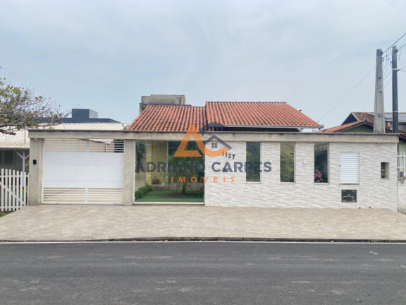 Imagem Casa com 3 Quartos à Venda, 245 m² em Gravatá - Navegantes Imagem Casa com 3 Quartos à Venda, 245 m² em Gravatá - Navegantes
