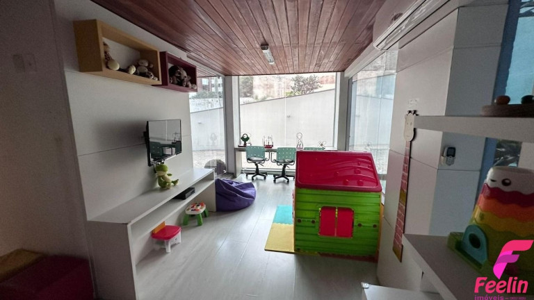 Imagem Apartamento com 4 Quartos à Venda, 201 m² em João Paulo - Florianópolis Imagem Apartamento com 4 Quartos à Venda, 201 m² em João Paulo - Florianópolis