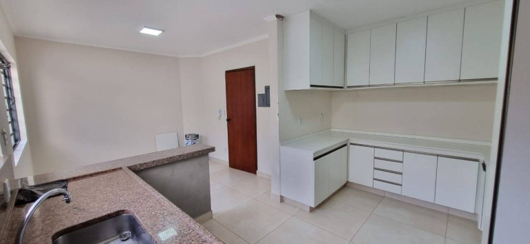 Imagem Casa com 3 Quartos à Venda, 400 m² em Madureira - Bauru