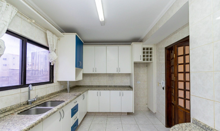 Imagem Sobrado com 3 Quartos à Venda, 196 m² em Vista Alegre - Curitiba Imagem Sobrado com 3 Quartos à Venda, 196 m² em Vista Alegre - Curitiba