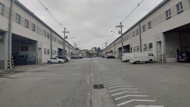 Galpão para Alugar, 889 m² em Industrial Anhanguera - Osasco