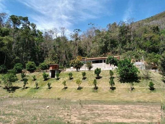 Casa com 1 Quarto à Venda, 4.000 m² em Três Córregos - Teresópolis