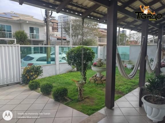 Imagem Casa com 2 Quartos à Venda, 300 m² em Centro - Navegantes Imagem Casa com 2 Quartos à Venda, 300 m² em Centro - Navegantes