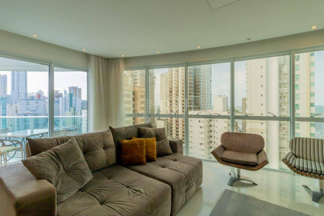 Imagem Apartamento com 3 Quartos à Venda, 151 m² em Centro - Balneário Camboriú Imagem Apartamento com 3 Quartos à Venda, 151 m² em Centro - Balneário Camboriú