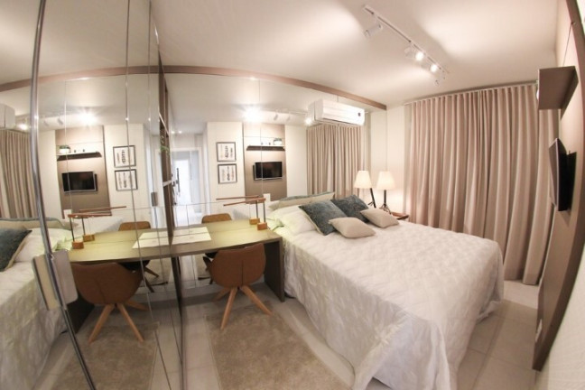 Imagem Apartamento com 2 Quartos à Venda, 67 m² em Centro - Florianópolis