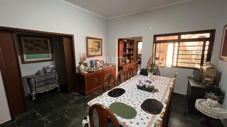Imagem Casa com 3 Quartos à Venda, 205 m² em Centro - São José Do Rio Preto Imagem Casa com 3 Quartos à Venda, 205 m² em Centro - São José Do Rio Preto