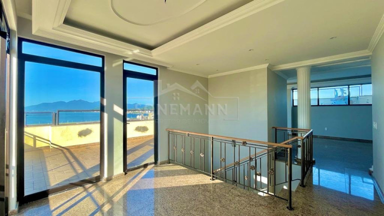 Imagem Cobertura com 3 Quartos à Venda, 240 m² em Kobrasol - São José
