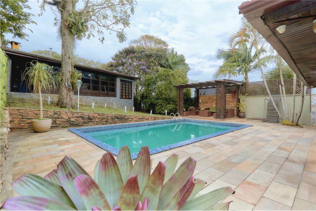Imagem Casa com 3 Quartos à Venda, 189 m² em Barreirinha - Curitiba Imagem Casa com 3 Quartos à Venda, 189 m² em Barreirinha - Curitiba