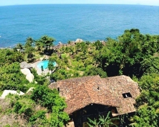 Imagem Casa à Venda, em Centro - Ilhabela Imagem Casa à Venda, em Centro - Ilhabela
