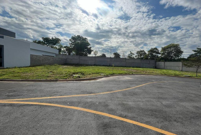 Terreno em Condomínio à Venda, 326 m² em Tijucal - Cuiabá